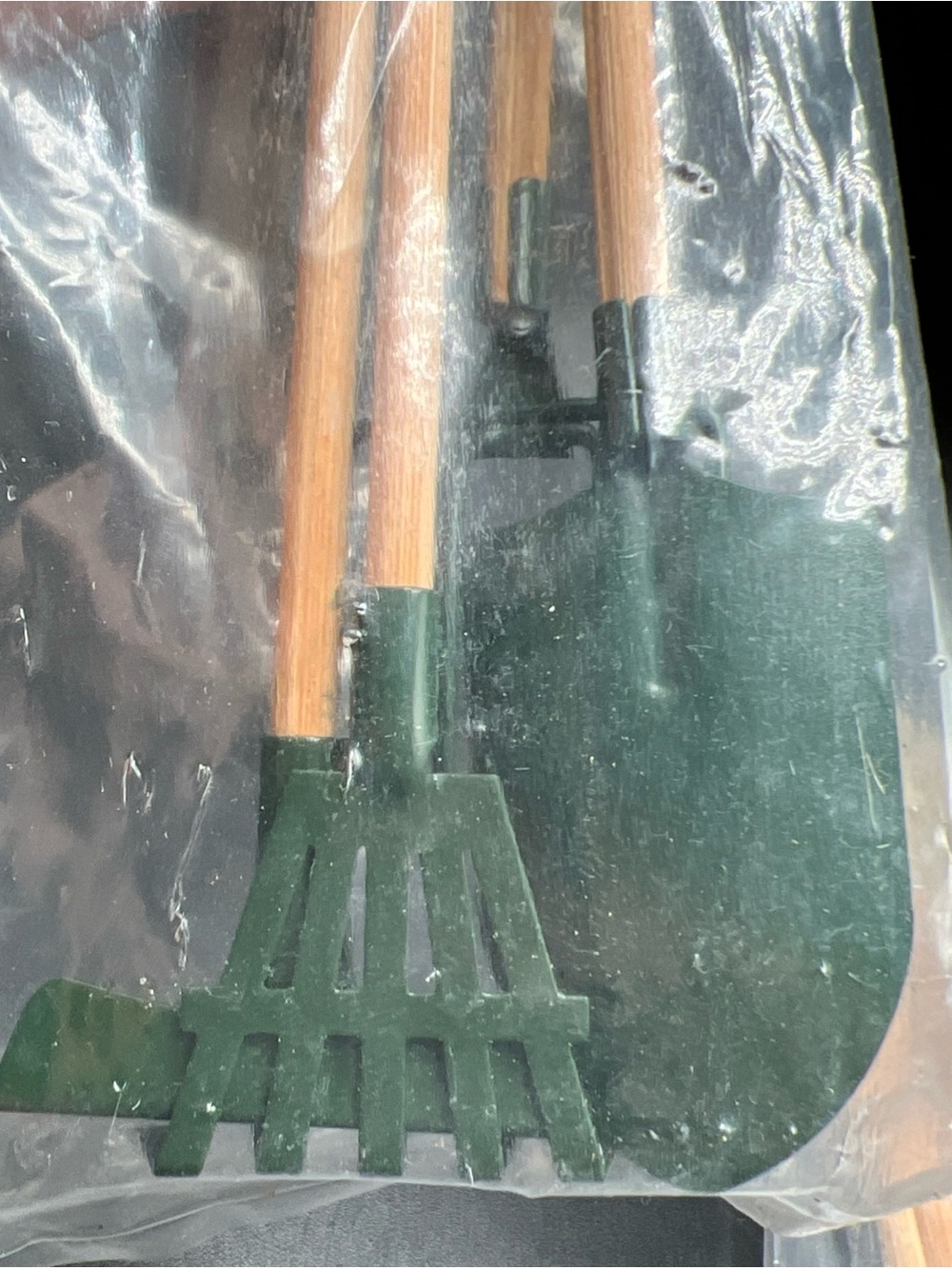 Darice Timeless Minis 2422-06 Dollhouse Miniature Wooden Handle Garden Hand Tool - Picture 4 of 7
